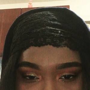 Meet your Posher, Daphney